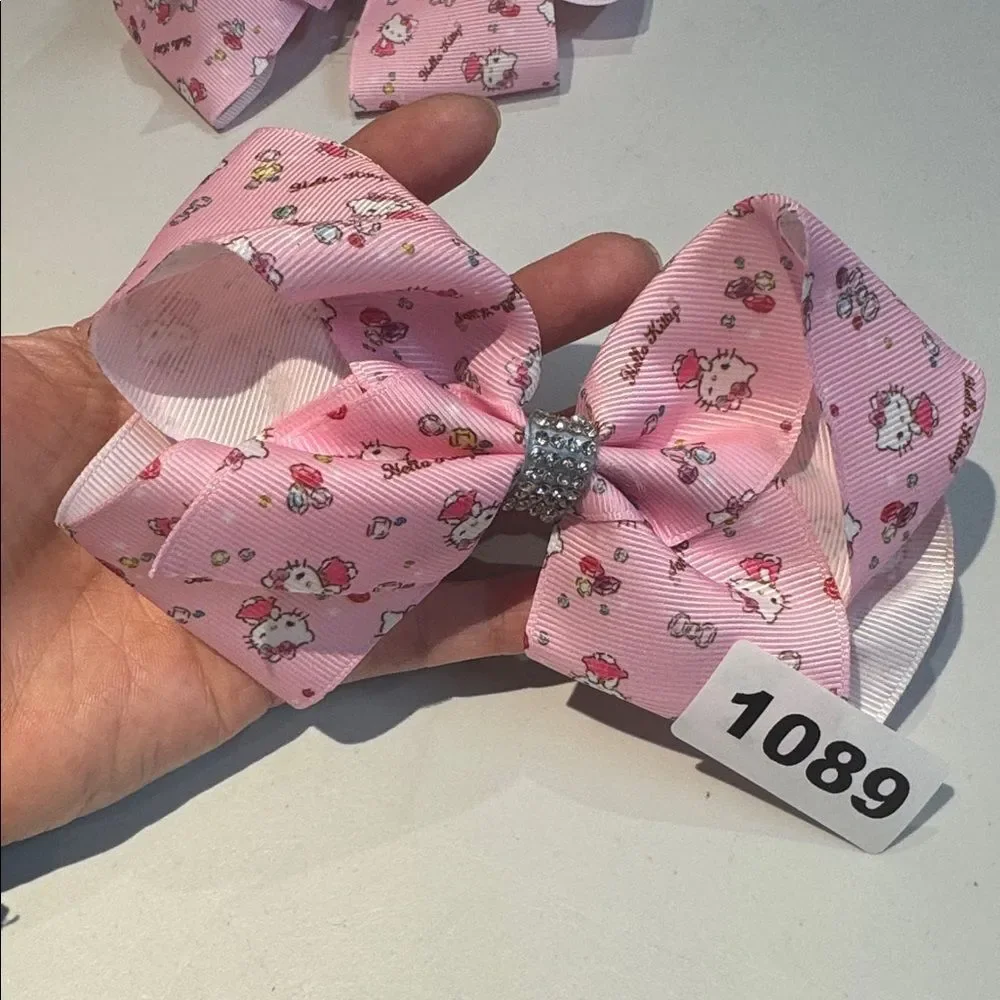 1089 Hello Kitty Alligator Clip Hair‎ Bow